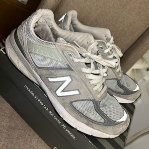 New Balance 990 V4 grey reflectives ***USED
